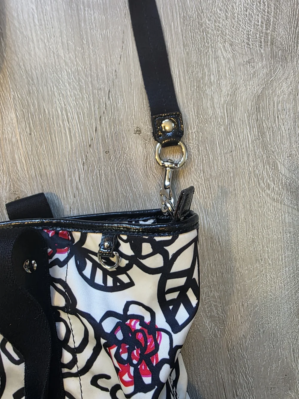 Coach Poppy Floral Daisy Graffiti Shoulder Bag Tote Black White F16583